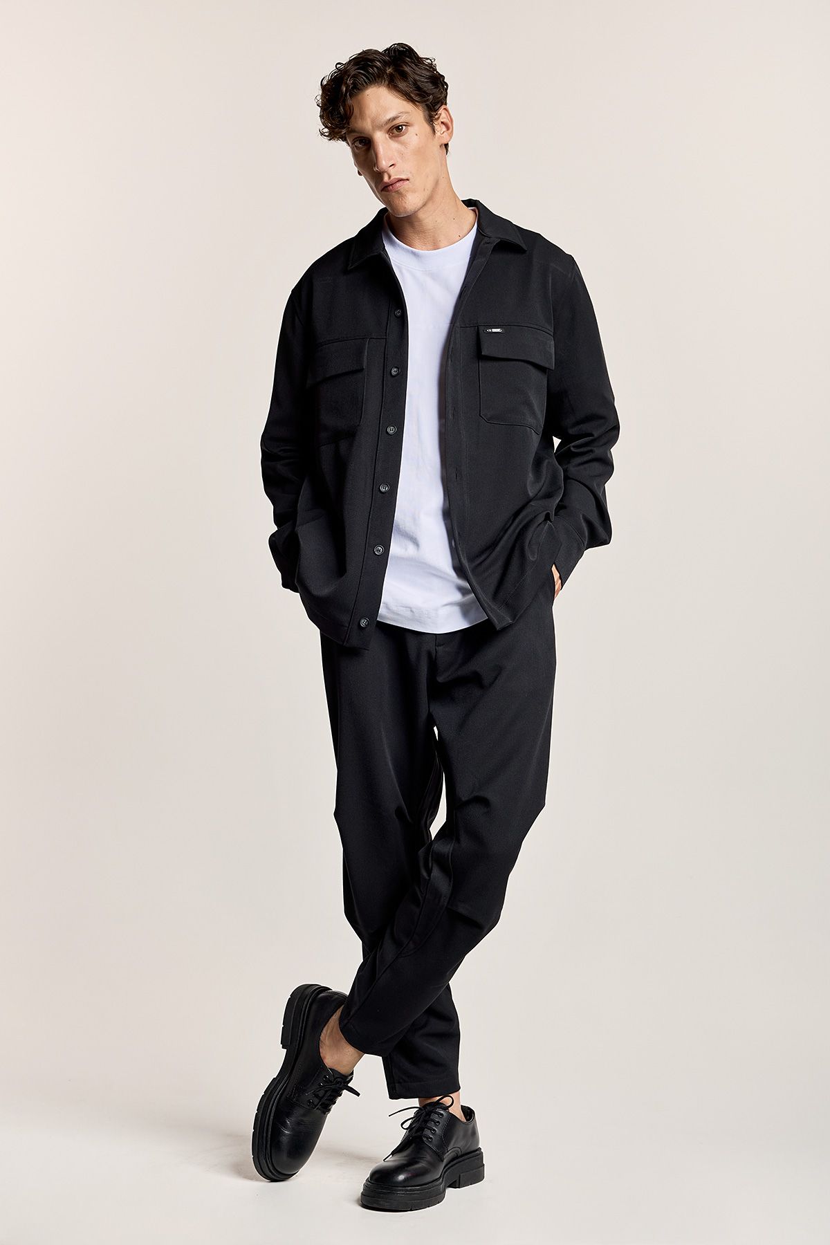 Παντελόνι με Πιέτες στο Γόνατο