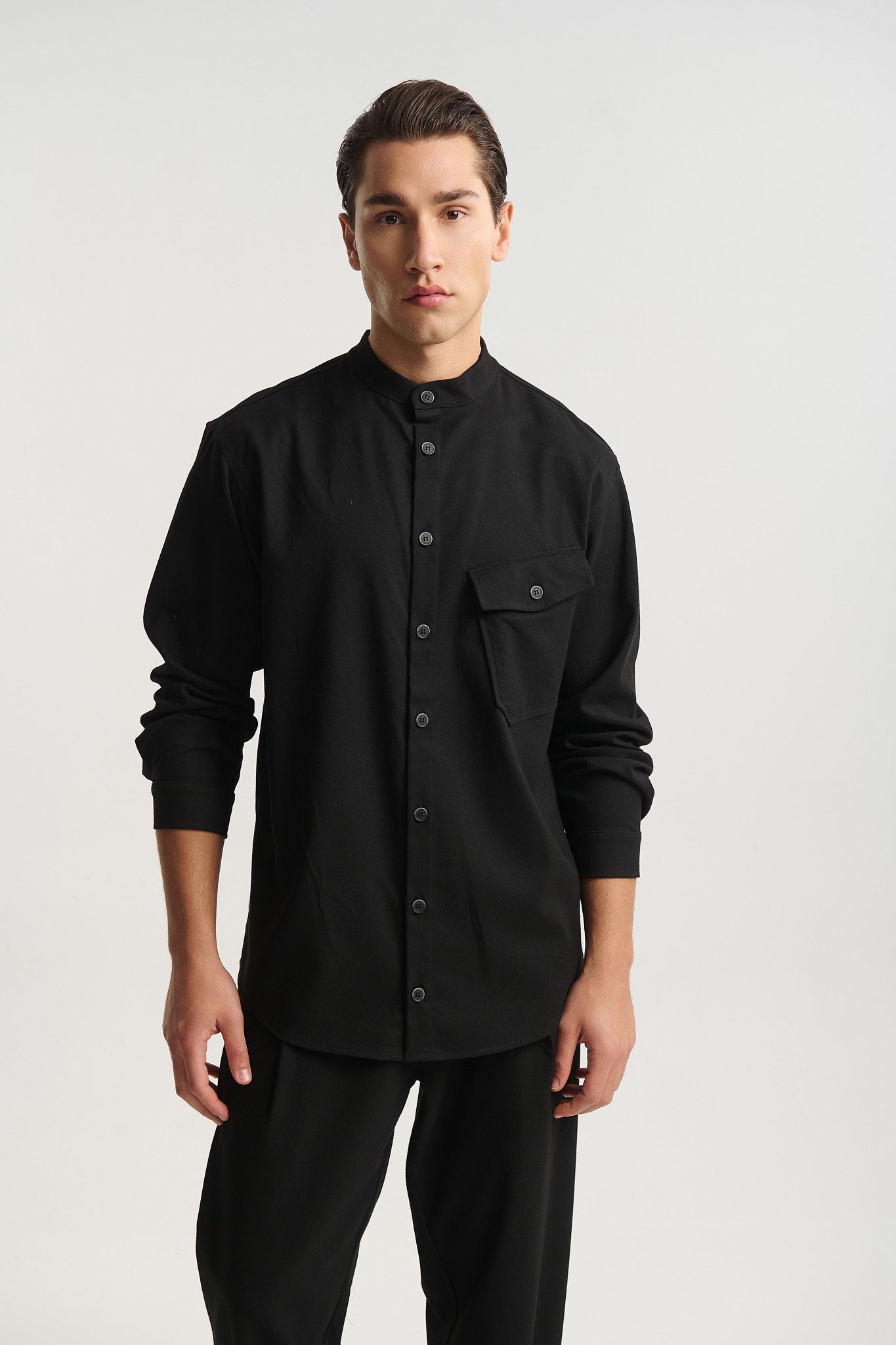 Πουκάμισο Με Μαο Γιακά και Τσέπη στο Στήθος