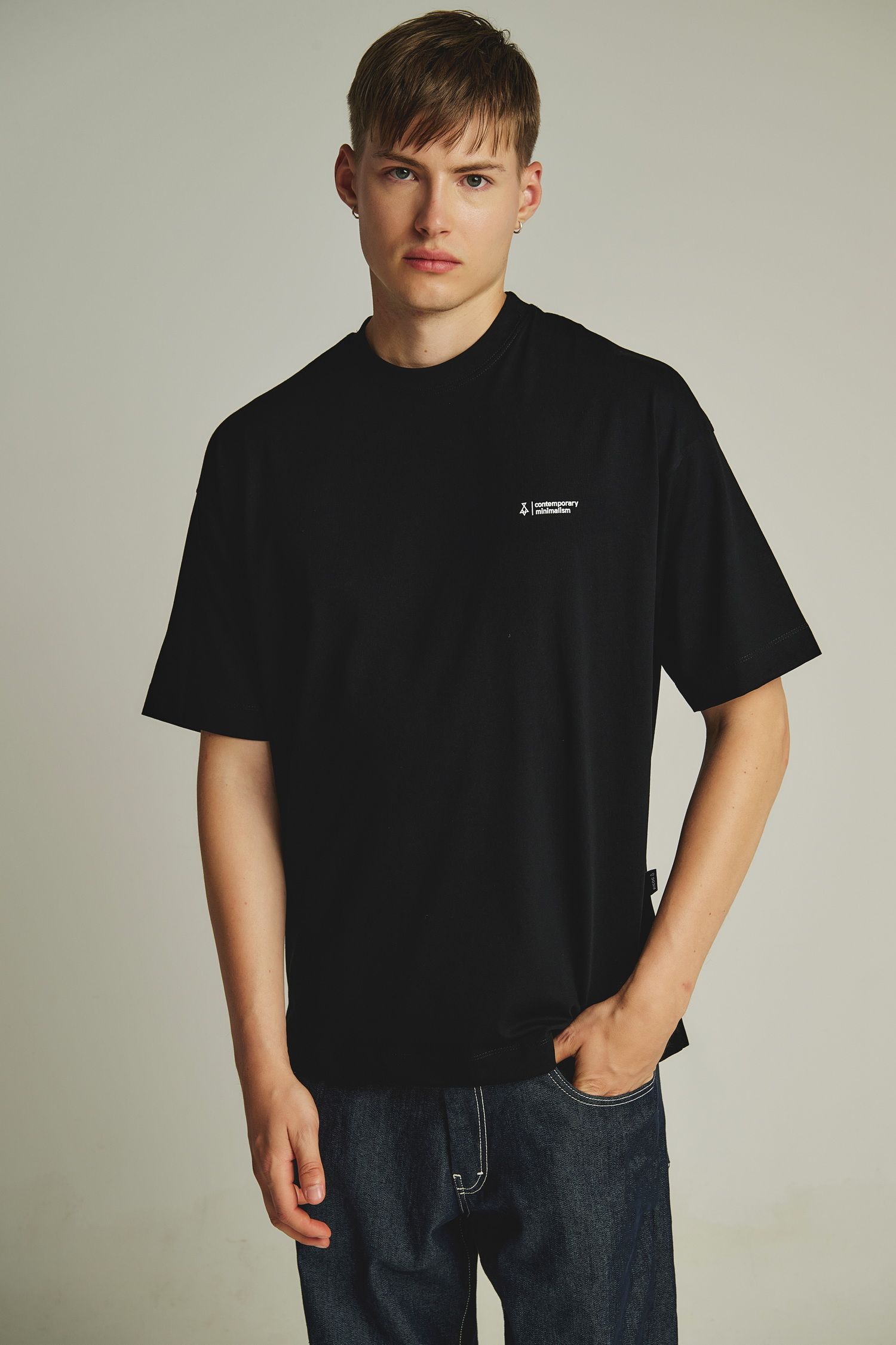 Κοντομάνικη Μπλούζα Με Τύπωμα Πλάτης