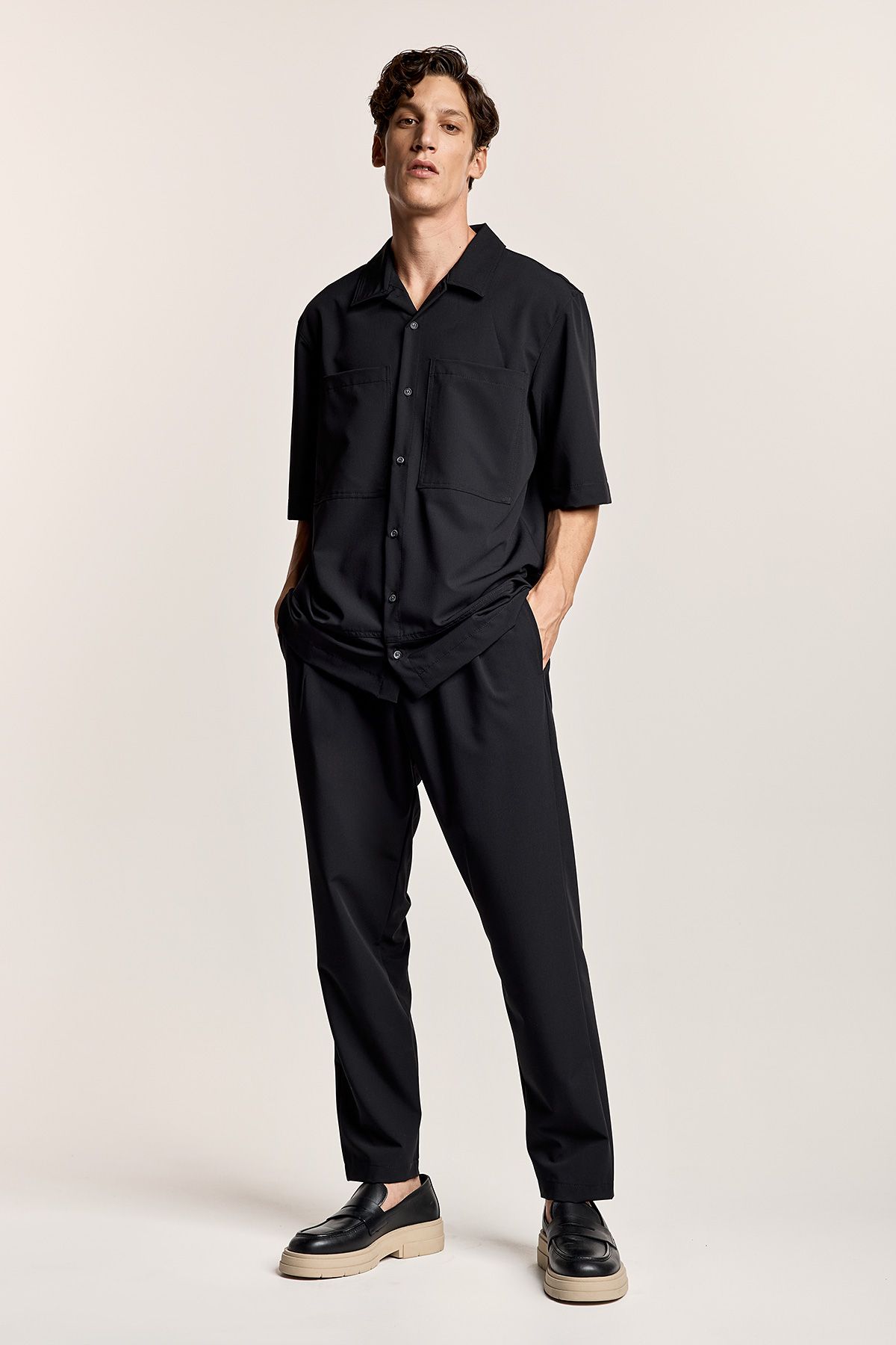 Κοντομάνικο Πουκάμισο με Μεγάλες Τσέπες