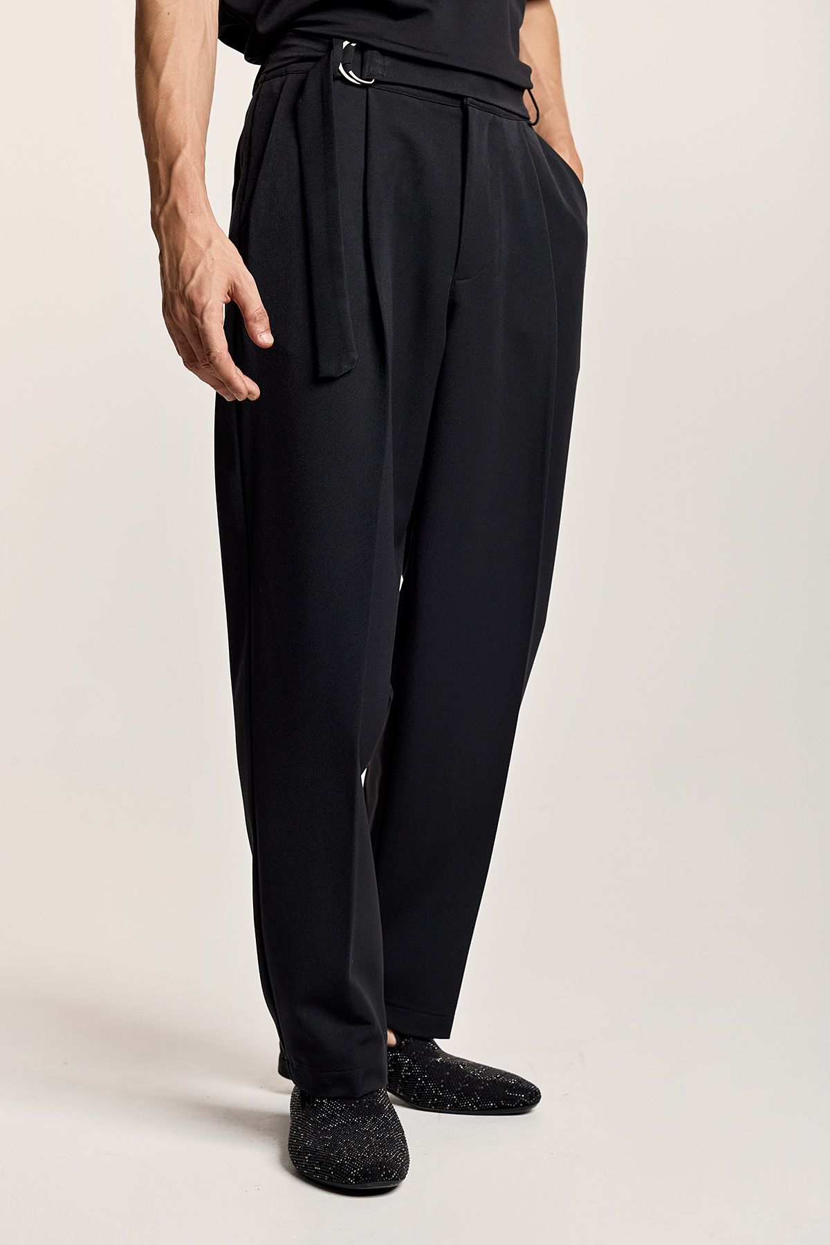 Φαρδύ Παντελόνι με Ζώνη με Μεταλλική Τόκα