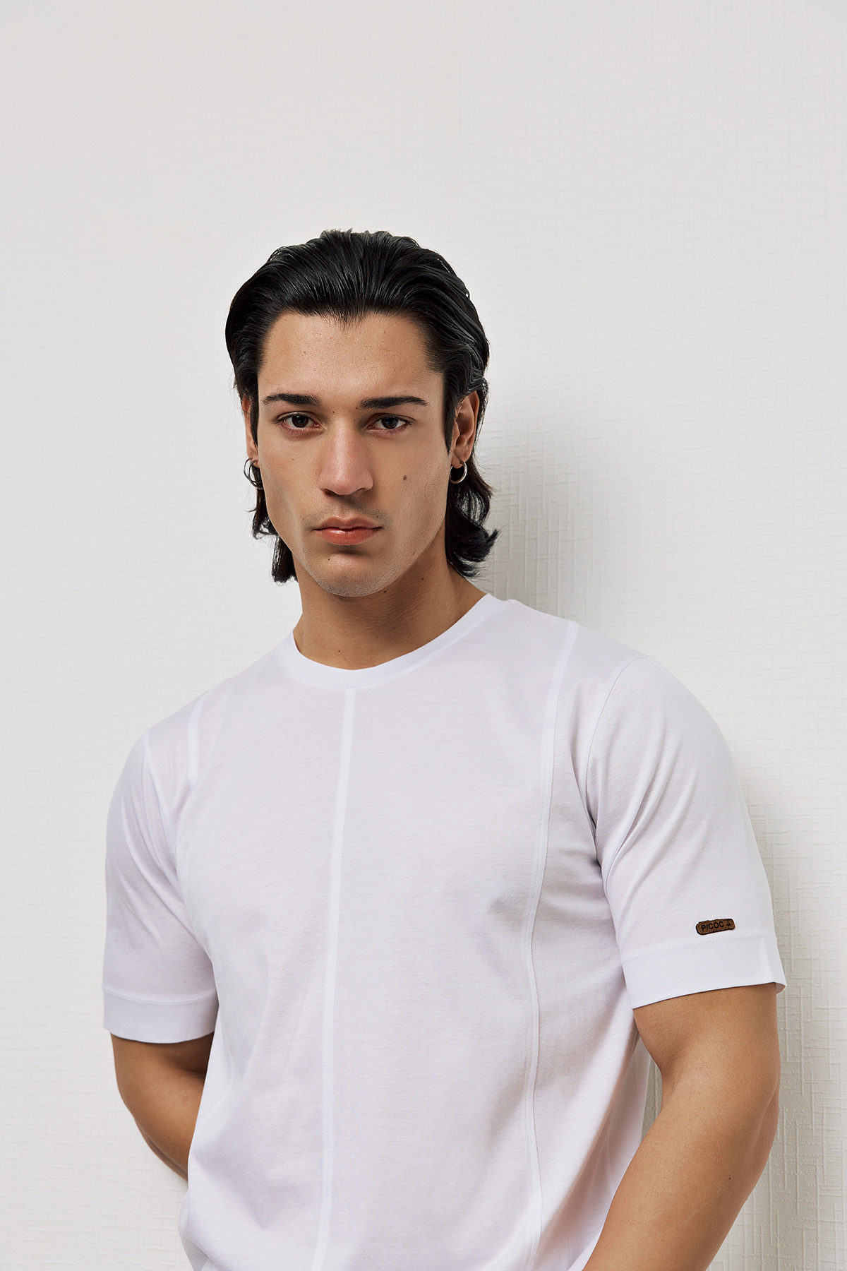 T-Shirt με Κοψίματα