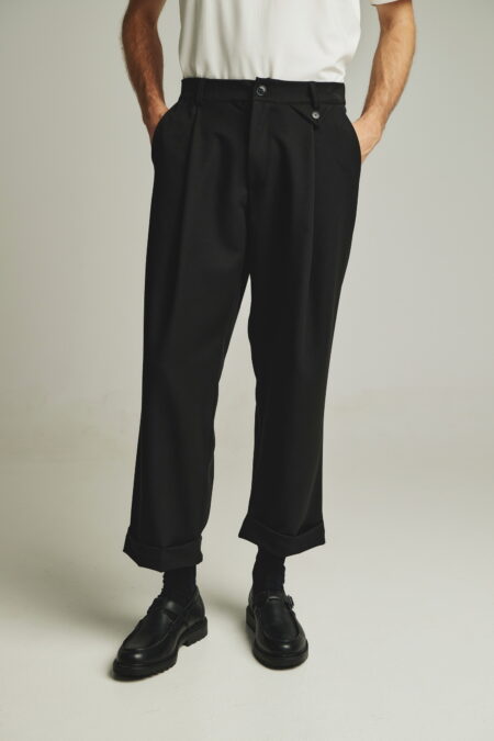 Φαρδύ Παντελόνι με Ζώνη με Μεταλλική Τόκα