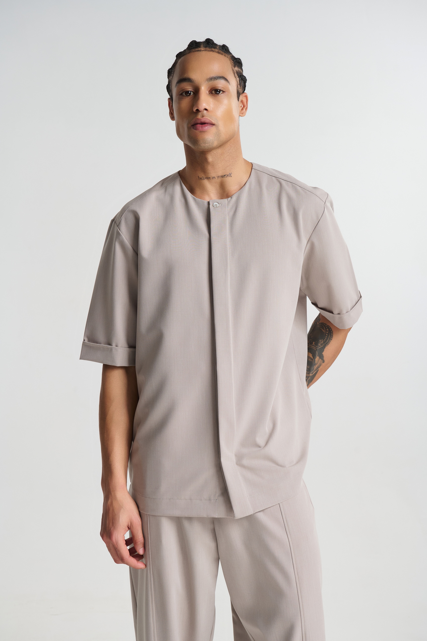 Κοντομάνικο Πουκάμισο με Κρυφή Πατιλέτα