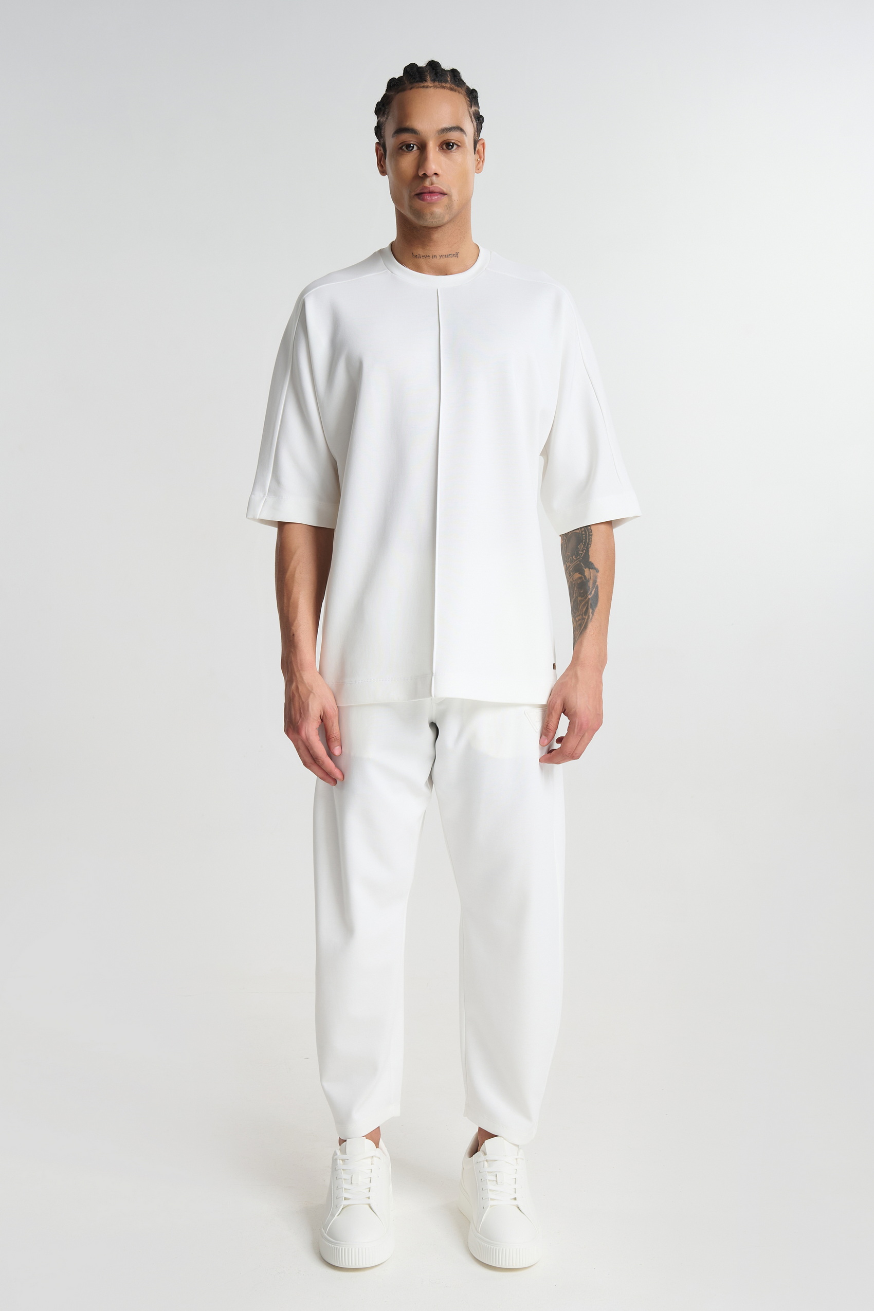 T-shirt με Μαλακή Υφή και Μπροστινό Εξώγαζο