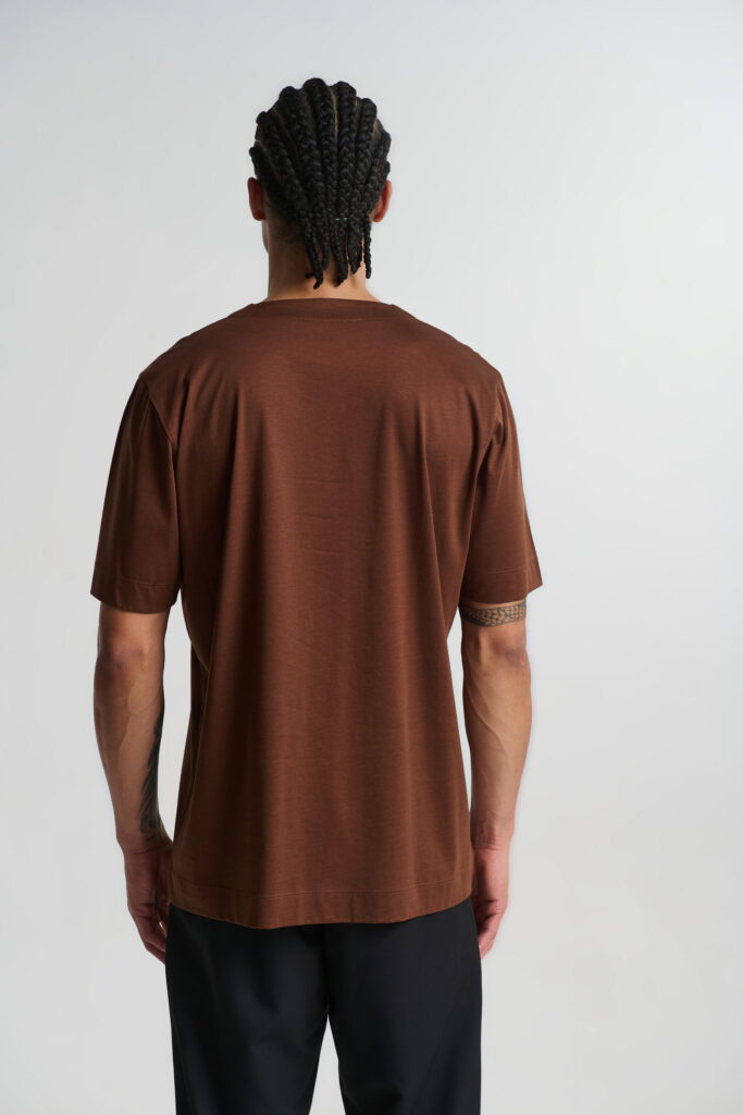 T-Shirt με V-Cut Λαιμόκοψη