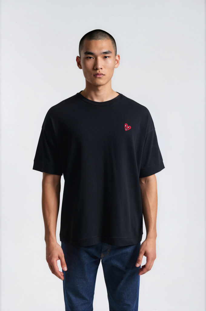Oversized T-shirt με Κεντημένη Καρδιά